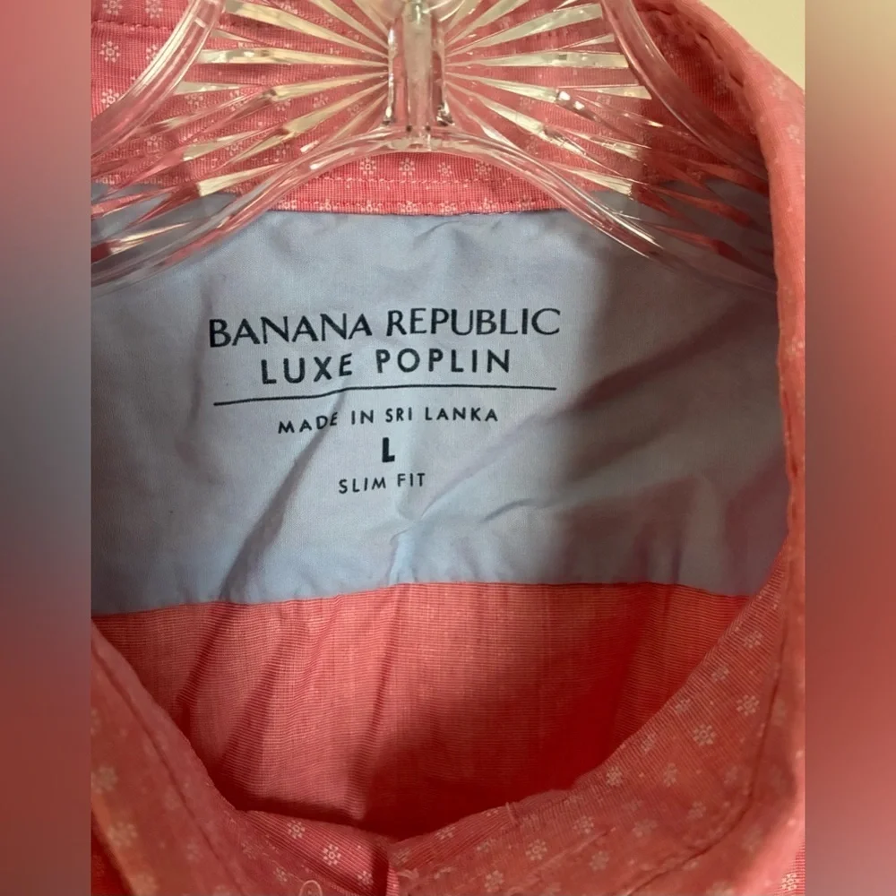 Banana Republic Men’s Pink Luxe Poplin Slim-Fit Short Sleeve Button Down; Size L